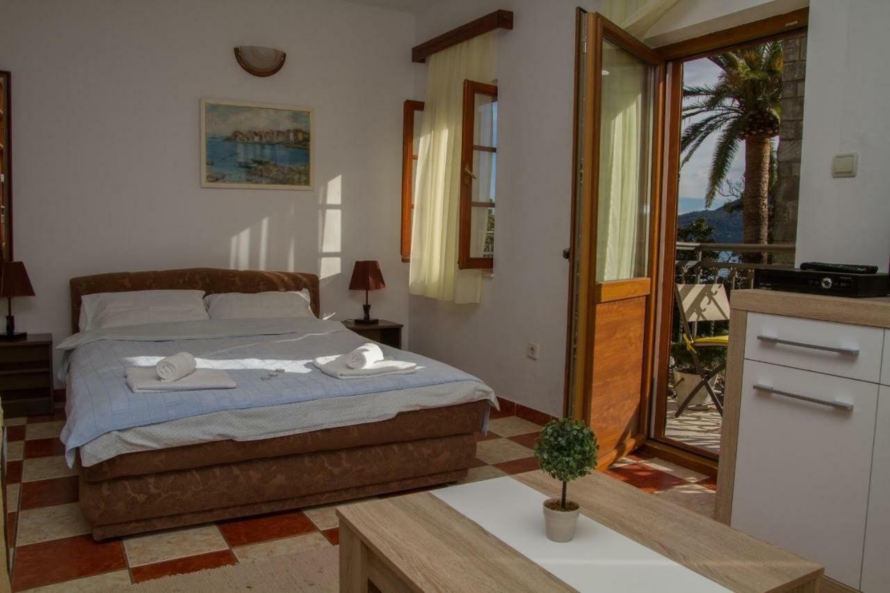 Apartmani Skver Sanja Herceg Novi Eksteriør bilde