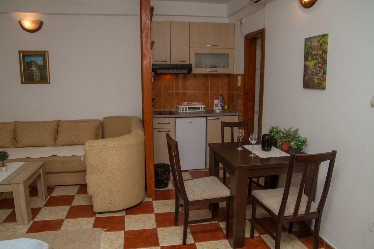 Apartmani Skver Sanja Herceg Novi Eksteriør bilde