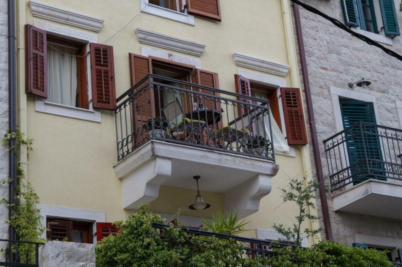 Apartmani Skver Sanja Herceg Novi Eksteriør bilde